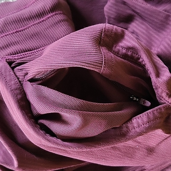 Lululemon Dance Studio Jogger Maroon Mid Rise Full Length Womens Size 8 - Picture 11 of 11